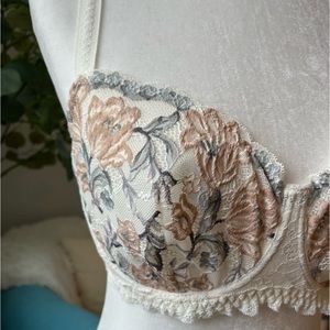 intimissini Un-Lined Embroidered Bra NWT